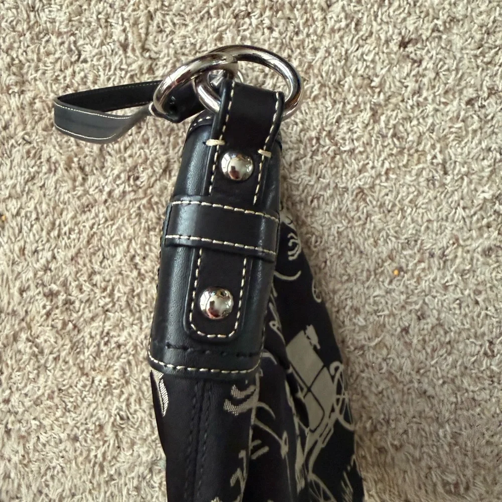 Vintage Coach Y2K Horse & Carriage Script Hobo Shoulder Bag Black Silver